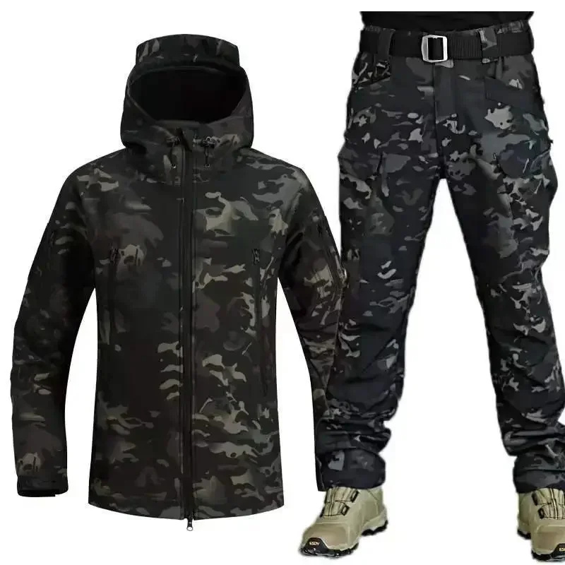 Men's Autumn and Winter Jacket - Hiking 评论和价格